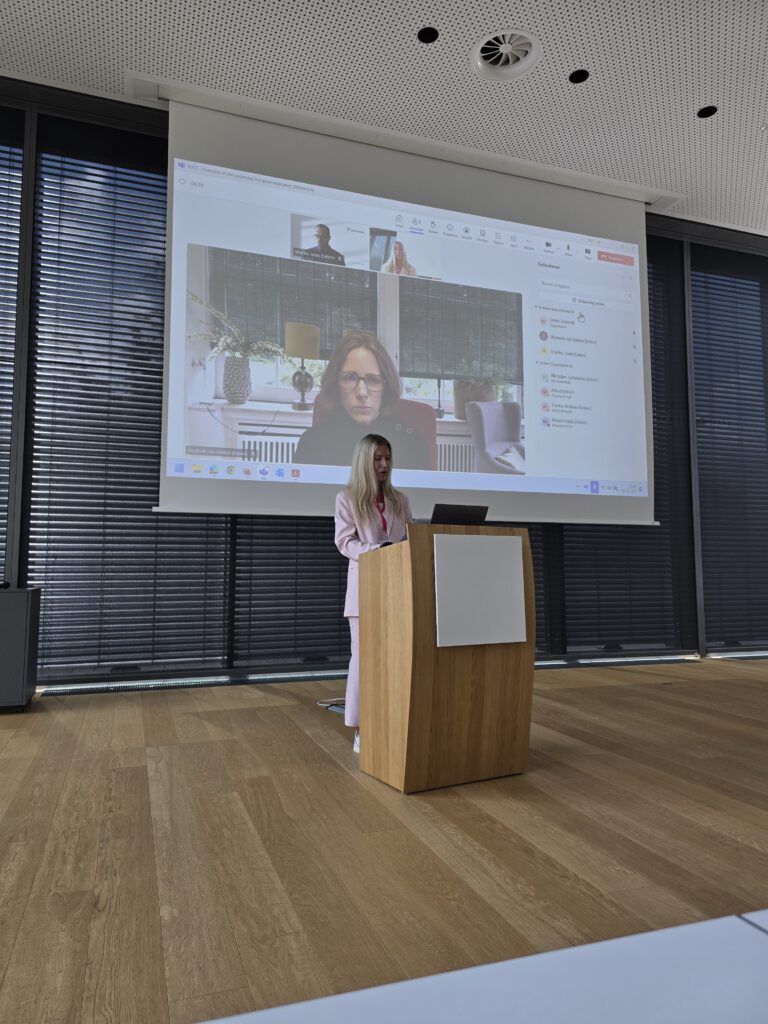 Julia Bergschneider, Elisabeth van Delden on Screen
