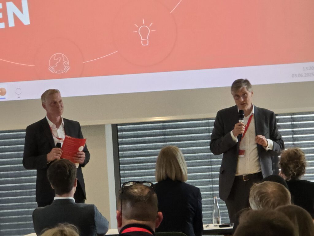 Maik Schmolke und Dr. Henrik Follmann